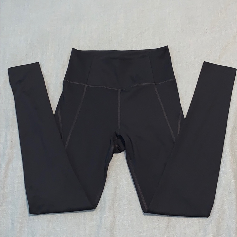 SOLD Girlfriend collective compressive legging